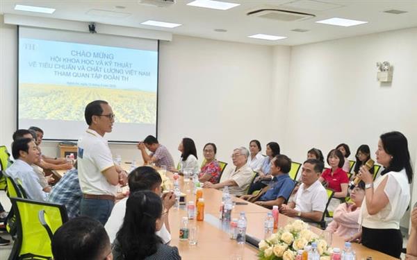 Trải nghiệm thực tế tại “thủ phủ bò sữa” Nghĩa Đàn (Nghệ An): Khi tiêu chuẩn, chất lượng gắn liền công nghệ và bền vững