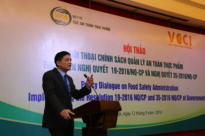 TS. Nguyễn Thanh Phong, Cục trưởng Cục ATTP yêu cầu các doanh nghiệp phải coi trọng quyền lợi của người tiêu dùng